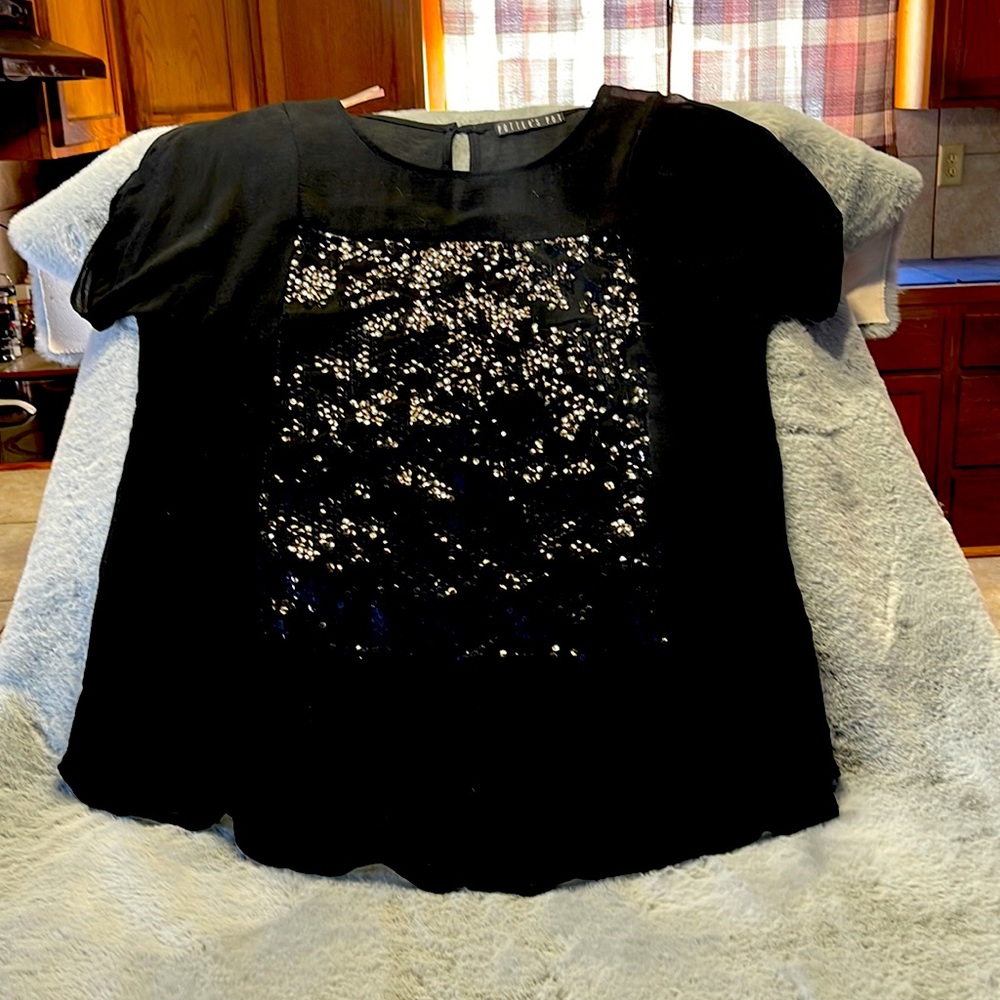 Potter’s Pot Black Dressy Top Size Medium